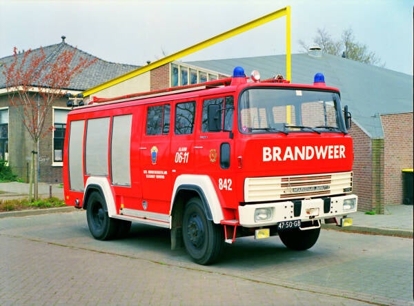 Kenteken: 47-50-GB Roepnummer: 842 Type voertuig: TS10 LD2800 HD400 T1500 Merk &amp; Type: Magirus Deutz 170D11F Opbouw: Motorkracht-Magirus Bouwjaar: 1975 In dienst: 1975 Uit dienst: 2002