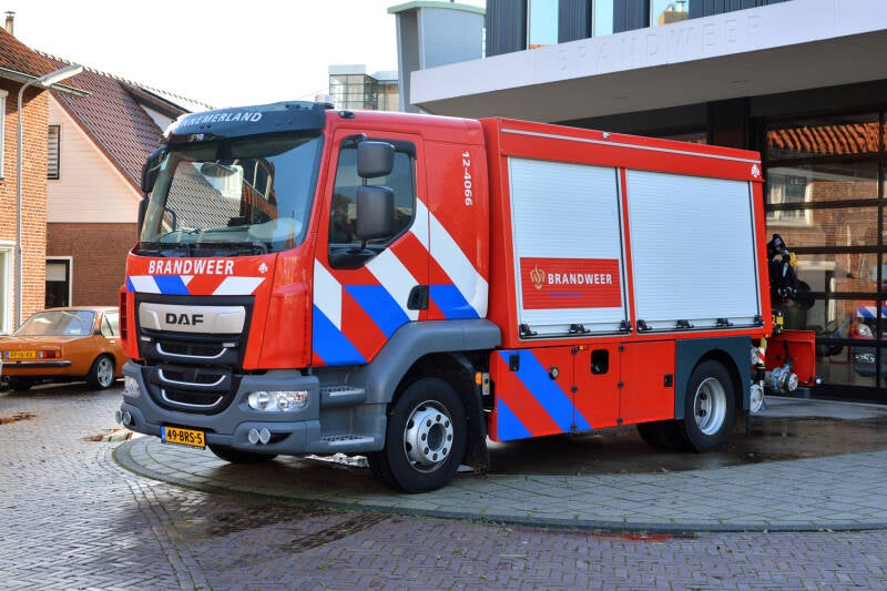 Kenteken: 49-BRS-5 Roepnummer: 12-4066 Type voertuig: AS2 LD4000+DP Merk &amp; Type: DAF LF260FA355 Opbouw: IFFS-Fassi-Schlingmann Bouwjaar: 2021 In dienst: 2023 Uit dienst: Standplaats: Halfweg-Zwanenburg