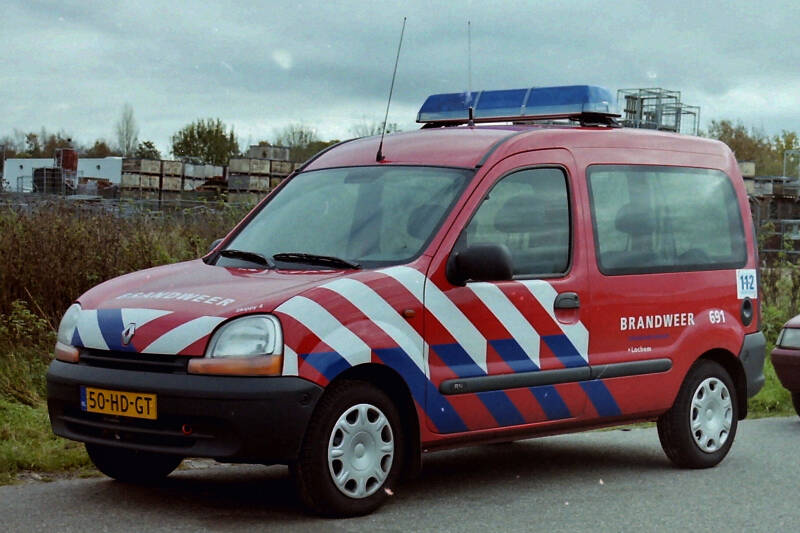 Kenteken: 50-HD-GT Roepnummer: 26-691 Type voertuig: DA-OVD Merk &amp; Type: Renault Kangoo 1,4 Opbouw: Bouwjaar: 2001 In dienst: 2001 Uit dienst: 201.