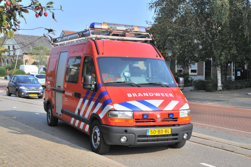 Kenteken: 50-BD-BL Roepnummer: 757 Type voertuig: PM5 Merk &amp; Type: Renault Master T35-2,5DCi Opbouw: Bakker Bouwjaar: 2002 In dienst: 2002 Uit dienst: