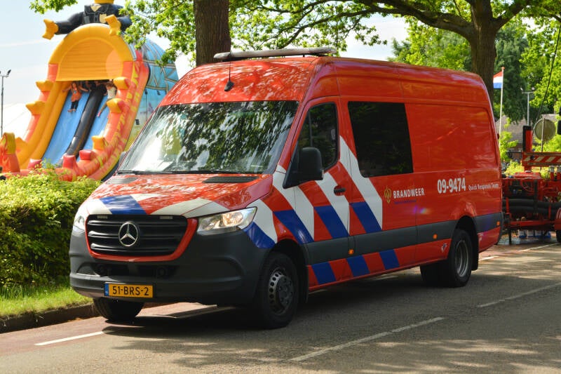 Kenteken: 51-BRS-2 Roepnummer: 09-9474 Type voertuig: PM6-QRT Merk &amp; Type: Mercedes Benz 516CDi43[Sprinter] Opbouw: Visser Bouwjaar: 2021 In dienst: 2021 Uit dienst: