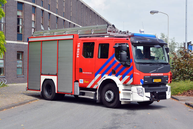 Kenteken: 52-BGF-2 Roepnummer: 18-9434 Type voertuig: TS7 LD3000 HD265 T3000 Merk &amp; Type: Volvo FE320 Opbouw: Ziegler Brandweertechniek Bouwjaar: 2015 In dienst: 2020 Uit dienst: . Afkomstig van Ameide.