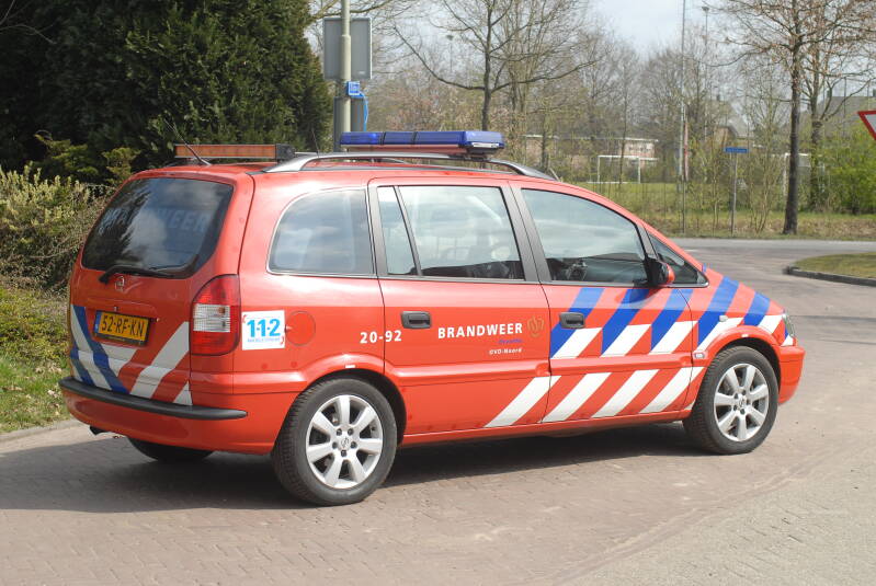 Kenteken: 52-RF-KN Roepnummer: 2092 > 03-0390 Type voertuig: DA-OVD Merk &amp; Type: Opel Zafira-A 2.0DTH Opbouw: Visser Bouwjaar: 2005 In dienst: 2005 Uit dienst: 2013. Regionaal voertuig.