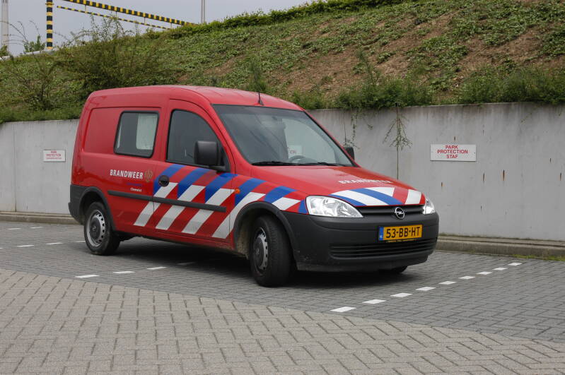 Kenteken: 53-BB-HT Roepnummer: B27 Type voertuig: PM2 Merk &amp; Type: Opel Combo 1.7DTL Van Opbouw: Bouwjaar: 2002 In dienst: 2002 Uit dienst: Standplaats: Geleen