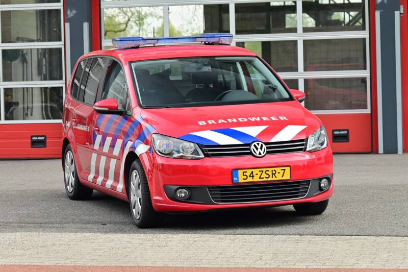 Kenteken: 54-ZSR-7 Roepnummer: 09-4801 Type voertuig: DA Merk &amp; Type: Volkswagen Touran 1,6TDi Opbouw: Bouwjaar: 2013 In dienst: 2024 Uit dienst: Standplaats: Utrecht - Voordorp