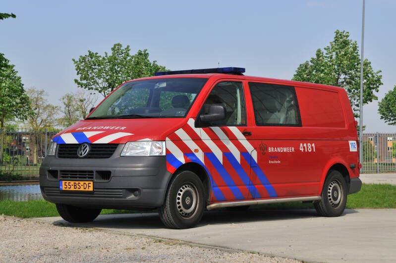 Kenteken: 55-BS-DF Roepnummer: 4181 > 05-4184  Type voertuig: PM6 Merk &amp; Type: Volkswagen Transporter T5 2,5TDi Opbouw: Bouwjaar: 2005 In dienst: 2005 Uit dienst: 2012