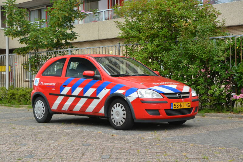 Kenteken: 58-NL-HG Roepnummer: 578 Type voertuig: DA Merk &amp; Type: Opel Corsa 1,3DT Opbouw: Bouwjaar: 2003 In dienst: 2003 Uit dienst: 2019. Regionaal inzetbaar.