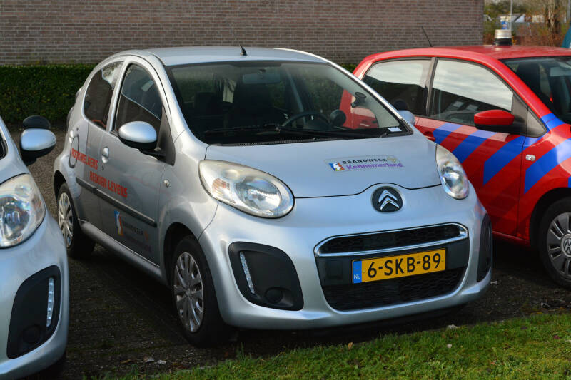 Kenteken: 6-SKB-89 Roepnummer: DA15 Type voertuig: DA-PR Merk &amp; Type: Citroën C1 Opbouw: Bouwjaar: 2013 In dienst: 2013 Uit dienst: