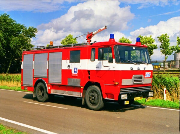 Kenteken: 60-36-PB Roepnummer: Type voertuig: TS6 LD2800 HD240 T2000/200 Merk &amp; Type: DAF FA1600DT360 Opbouw: Doeschot-Rosenbauer Bouwjaar: 1976 In dienst: 1994 Uit dienst: 2010 Standplaats: Terneuzen
