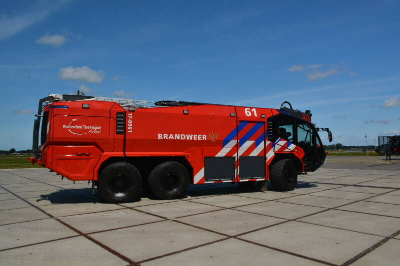 Kenteken: Roepnummer: 61 / 17-8961 Type voertuig: CT4 LD9000 T10000/1200 P250 Merk &amp; Type: Rosenbauer [New Panther] 6x6 Opbouw: Rosenbauer Bouwjaar: 2020 In dienst: 2020 Uit dienst: