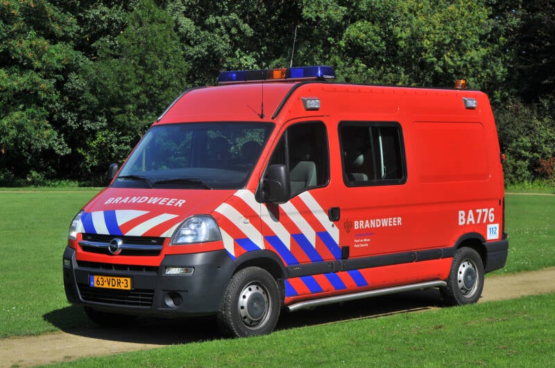 Kenteken: 63-VDR-3 Roepnummer: BA776 > 23-2881 Type voertuig: PM6 Merk &amp; Type: Opel Movano 2,2CDTi Opbouw: Bouwjaar: 2004 In dienst: 2004 Uit dienst: 2019