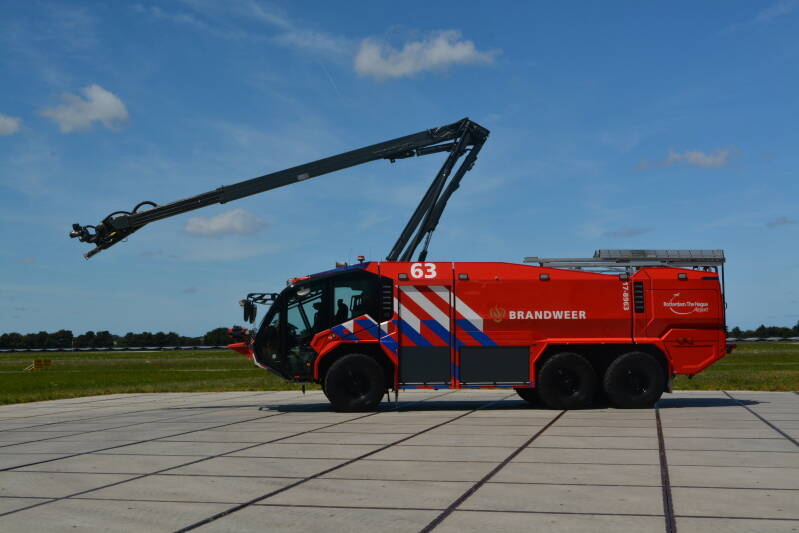 Kenteken: Roepnummer: 63 / 17-8963 Type voertuig: CT4 LD9000 T10000/1200 P250 Merk &amp; Type: Rosenbauer [New Panther] 6x6 Opbouw: Rosenbauer Bouwjaar: 2020 In dienst: 2020 Uit dienst: