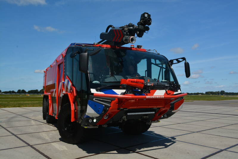 Kenteken: Roepnummer: 63 / 17-8963 Type voertuig: CT4 LD9000 T10000/1200 P250 Merk &amp; Type: Rosenbauer [New Panther] 6x6 Opbouw: Rosenbauer Bouwjaar: 2020 In dienst: 2020 Uit dienst: