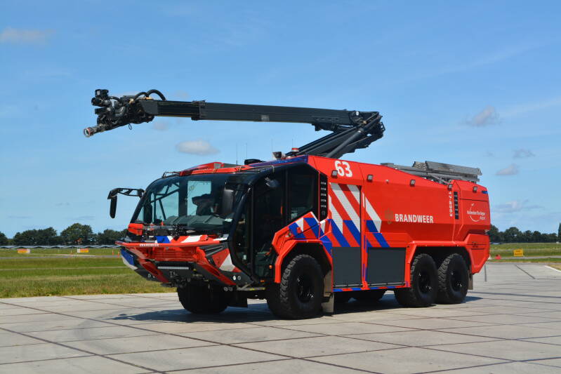 Kenteken: Roepnummer: 63 / 17-8963 Type voertuig: CT4 LD9000 T10000/1200 P250 Merk &amp; Type: Rosenbauer [New Panther] 6x6 Opbouw: Rosenbauer Bouwjaar: 2020 In dienst: 2020 Uit dienst: