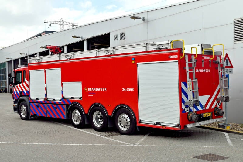 Kenteken: 64-BKH-2 Roepnummer: 24-2563 Type voertuig: SB2 LD10000 T9000/6000 Merk &amp; Type: Scania P450(8x2/6) Opbouw: Kenbri-Hale Bouwjaar: 2018 In dienst: 2018 Uit dienst: Standplaats: Geleen