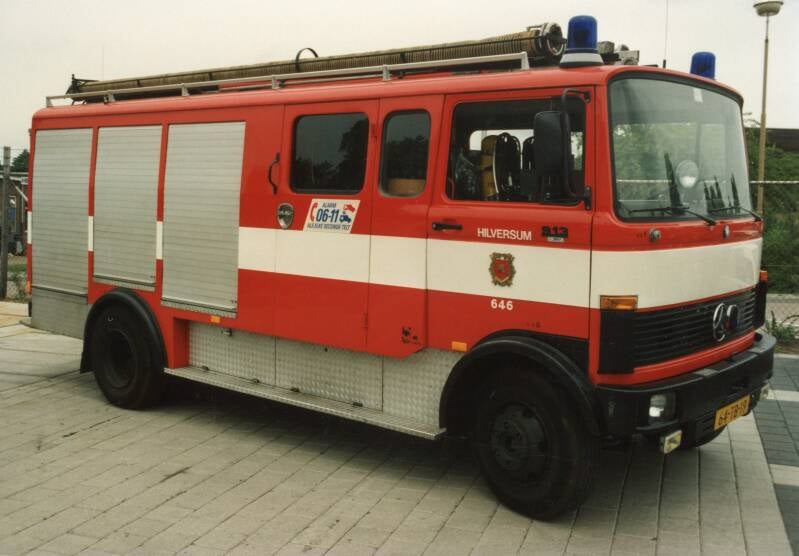 Kenteken: 64-TB-19 Roepnummer: 646 Type voertuig: TS10 LD2000 HD200 T1600 Merk &amp; Type: Mercedes Benz LPF913/36 Opbouw: den Hartog-Ziegler Bouwjaar: 1980 In dienst: 1980 Uit dienst: 1995