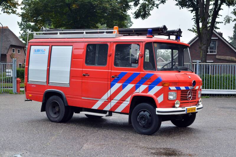 Kenteken: 64-VB-94 Roepnummer: Type voertuig: TS. LD2000 HD230 T800 Merk &amp; Type: Mercedes Benz LF608D29 Opbouw: Doeschot-Rosenbauer Bouwjaar: 1980 In dienst: 1980 Uit dienst:. Nu in bezit van HBVV Hoogezand-Sappemeer