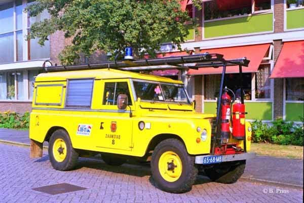 Kenteken: 65-68-MB Roepnummer: (335) 614 > 601 Type voertuig: PM2 (MSD LD800) Merk &amp; Type: Landrover 109 MetalTop Opbouw: (Rosenbauer) Bouwjaar: 1976 In dienst: 1976 Uit dienst: 1997 Standplaats: 't Kalf