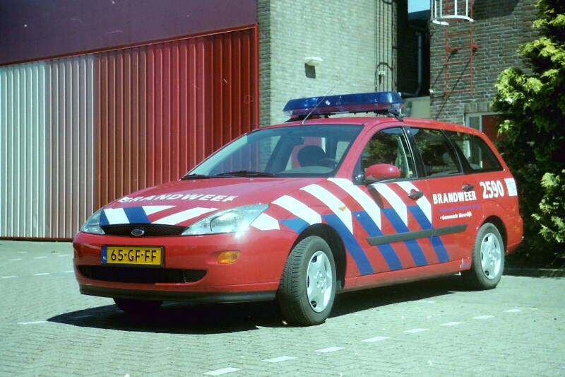 Kenteken: 65-GF-FF Roepnummer: 2590 Type voertuig: DA Merk &amp; Type: Ford Focus 1.6i Wagon Opbouw: Bouwjaar: 2001 In dienst: 2001 Uit dienst: 2014. Geëxporteerd naar: Argentinië (Pehuajó) Opmerkingen: Tot 2008 als DA-OVD.