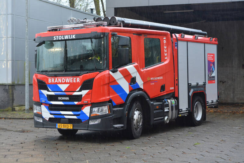 Kenteken: 65-BXD-7 Roepnummer: 16-3231 Type voertuig: TS7 LD3000 HD400 T2000 Merk &amp; Type: Scania P320B4x2NZ31L Opbouw: Kenbri-Rosenbauer Bouwjaar: 2023 In dienst: 2023 Uit dienst:
