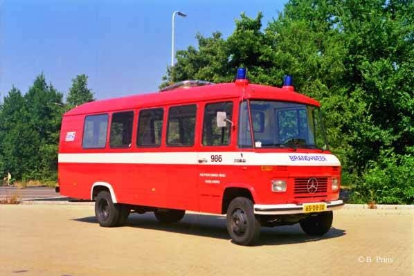 Kenteken: 65-DB-38 Roepnummer: 986 Type voertuig: DB30 Merk &amp; Type: Mercedes Benz L608D41 Opbouw: Bouwjaar: 1975 In dienst: 198. Uit dienst: 19.. Standplaats: Rijswijk. 