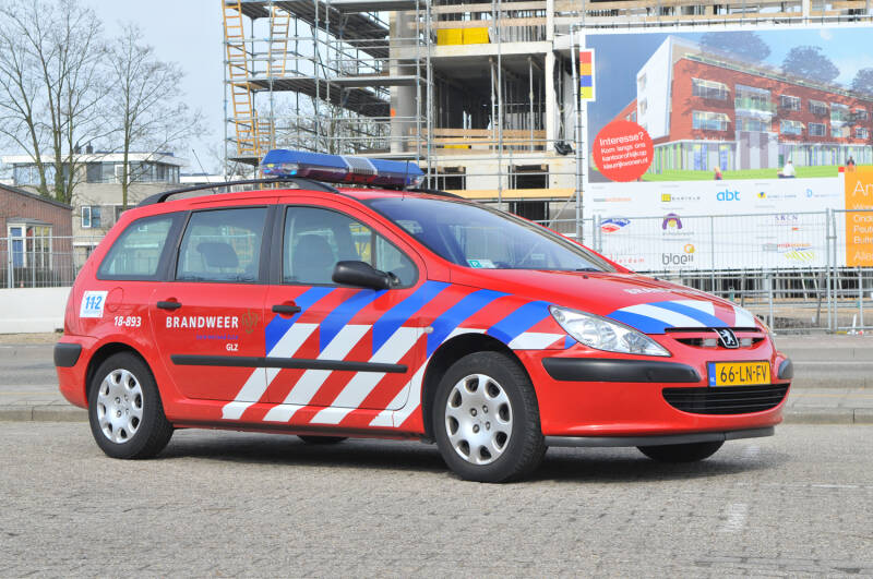 Kenteken: 66-LN-FV Roepnummer: 18-893 Type voertuig: DA Merk &amp; Type: Peugeot 307-Break 1,6 Opbouw: Bouwjaar: 2003 In dienst: 2011 Uit dienst: 2016.  