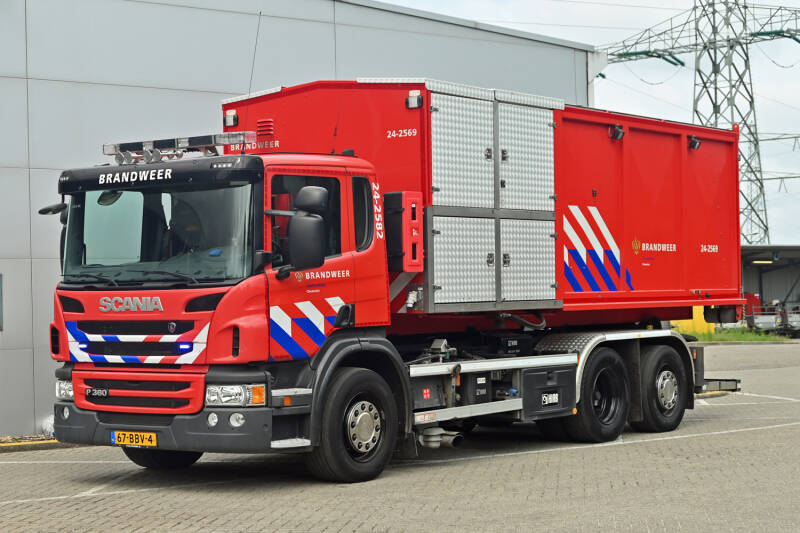 Kenteken: 67-BBV-4 Roepnummer: 92-577 > 24-2582 Type voertuig: HA-KR Merk &amp; Type: Scania P360LB(6x2) Opbouw: Leebur Bouwjaar: 2013 In dienst: 2013 Uit dienst: Standplaats: Geleen