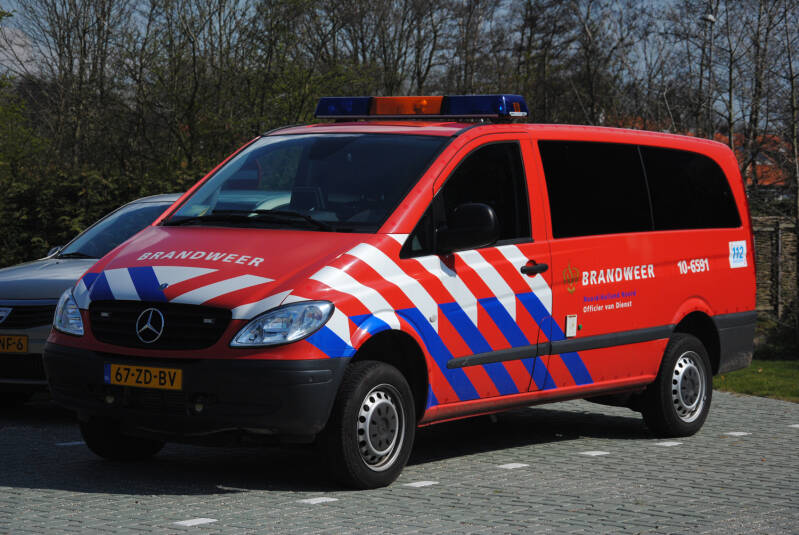 Kenteken: 67-ZD-BV Roepnummer: NHN521 Type voertuig: DA-OVD Merk &amp; Type: Mercedes Benz 115CDi(4x4)[Vito] Opbouw: C&amp;C-Products Bouwjaar: 2008 In dienst: 2008 Uit dienst: 2013. 