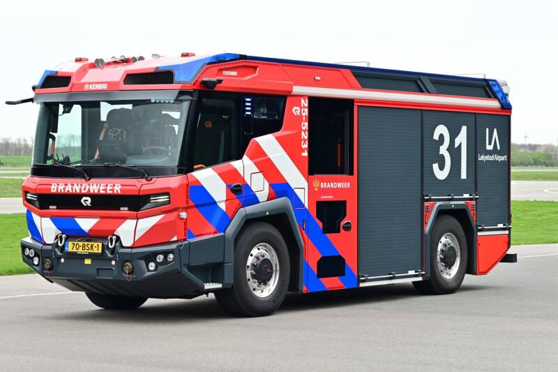 Kenteken: 70-BSK-1 Roepnummer: (31) 25-5231 Type voertuig: TS7 LD3000 HD250 T1200 Merk &amp; Type: Rosenbauer RT M912 Opbouw: BMW-Rosenbauer RT Bouwjaar: 2020 In dienst: 2025 Uit dienst: Standplaats: Lelystad