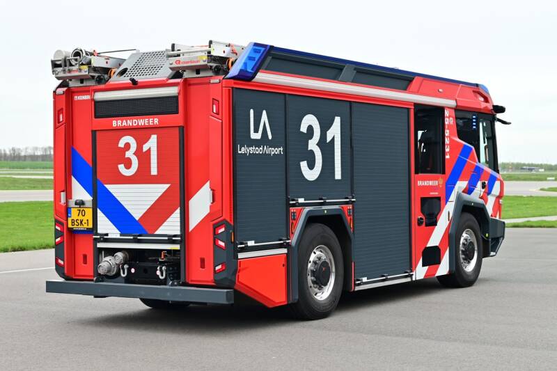 Kenteken: 70-BSK-1 Roepnummer: (31) 25-5231 Type voertuig: TS7 LD3000 HD250 T1200 Merk &amp; Type: Rosenbauer RT M912 Opbouw: BMW-Rosenbauer RT Bouwjaar: 2020 In dienst: 2025 Uit dienst: Standplaats: Lelystad