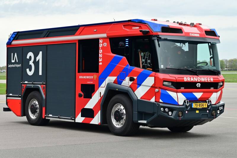 Kenteken: 70-BSK-1 Roepnummer: (31) 25-5231 Type voertuig: TS7 LD3000 HD250 T1200 Merk &amp; Type: Rosenbauer RT M912 Opbouw: BMW-Rosenbauer RT Bouwjaar: 2020 In dienst: 2025 Uit dienst: Standplaats: Lelystad