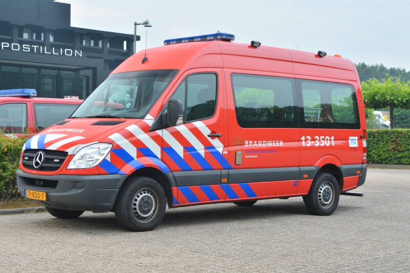Kenteken: 71-RDD-7 Roepnummer: (614) 13-3501 > 13-5201 Type voertuig: DB Merk &amp; Type: Mercedes Benz 315CDi36[Sprinter] Opbouw: C&amp;C-Products Bouwjaar: 2011 In dienst: 2011 Uit dienst: