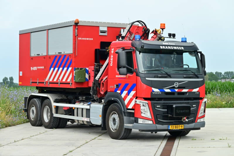 Kenteken: 45-BLF-7 Roepnummer: 19-4933 Type voertuig: TS6 LD2500 HD400 T1500/70 Merk &amp; Type: MAN 12.250BBF[TGL] Opbouw: DRV-Rosenbauer Bouwjaar: 2018 In dienst: 2018 Uit dienst: