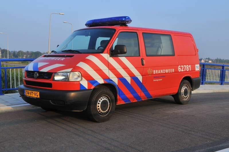 Kenteken: 74-VT-VG Roepnummer: 62781 Type voertuig: PM5 Merk &amp; Type: Volkswagen Transporter T4-TDi Opbouw: Bouwjaar: 2001 In dienst: 2005 Uit dienst: