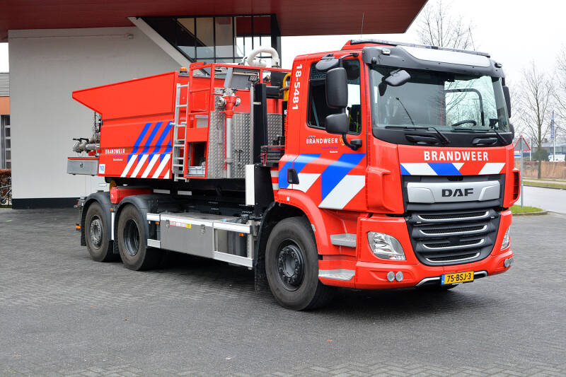 Kenteken: 75-BSJ-3 Roepnummer: 18-5481 Type voertuig: HA Merk &amp; Type: DAF CF410FAN560(6x2) Opbouw: Multilift Bouwjaar: 2022 In dienst: 2022 Uit dienst: