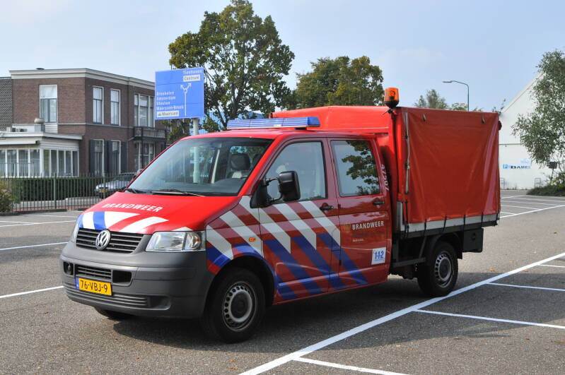 Kenteken: 76-VBJ-9 Roepnummer: 47-507 Type voertuig: PM6 Merk &amp; Type: Volkswagen Transporter T5-TDi PickUp Opbouw: Bouwjaar: 2006 In dienst: 2006 Uit dienst: