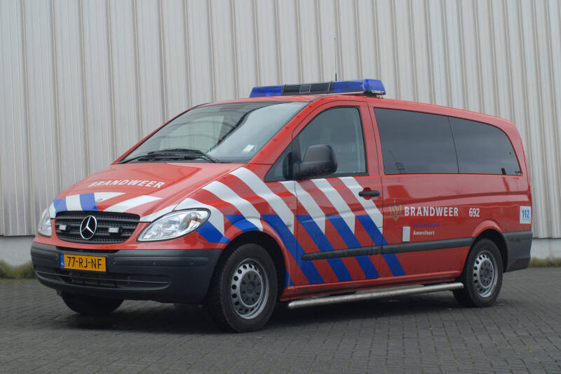 Kenteken: 77-RJ-NF Roepnummer: 46-692  Type voertuig: DV-OVD Merk &amp; Type: Mercedes Benz 111CDi32[Vito] Opbouw: Bouwjaar: 2005 In dienst: 2005 Uit dienst: 2013