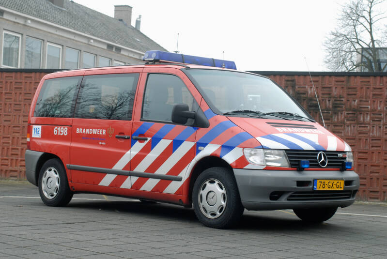 Kenteken: 78-GX-GL Roepnummer: 6198 Type voertuig: VC-3 Merk &amp; Type: Mercedes Benz 112CDi30[Vito] Opbouw: Bouwjaar: 2001 In dienst: 2001 Uit dienst: 2008