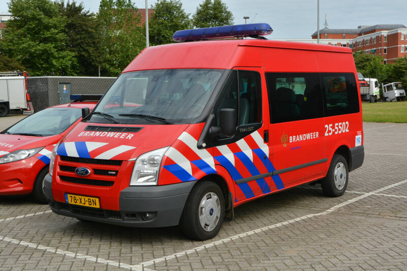 Kenteken: 78-XJ-BN Roepnummer: 25-211 > 25-5502 Type voertuig: DB Merk &amp; Type: Ford Transit-Tourneo Opbouw: Bouwjaar: 2007 In dienst: 2007 Uit dienst: