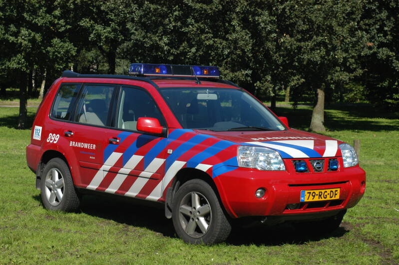 Kenteken: 79-RG-DF Roepnummer: 81-899 > 22-1091 Type voertuig: DA-OD Merk &amp; Type: Nissan Xtrail 2,5 Opbouw: Bouwjaar: 2005 In dienst: 2005 Uit dienst: 2012
