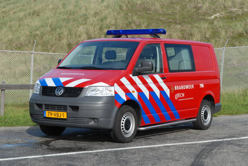 Kenteken: 79-VBJ-1 Roepnummer: 796 Type voertuig: PM6 Merk &amp; Type: Volkswagen Transporter T5 Opbouw: Bouwjaar: 2006 In dienst: 2006 Uit dienst: Standplaats: ECN-Petten