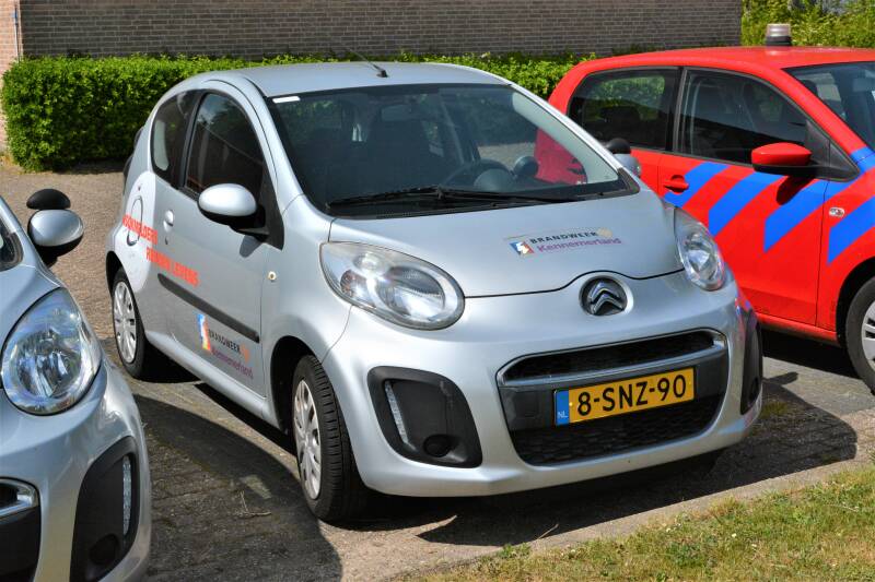 Kenteken: 8-SNZ-90 Roepnummer: DA-23 > 8017 Type voertuig: DA-PR Merk &amp; Type: Citroën C1 Opbouw: Bouwjaar: 2013 In dienst: 2013 Uit dienst: