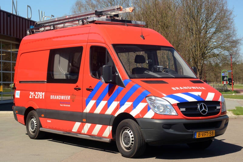 Kenteken: 8-VFT-58 Roepnummer: 80-810 > 21-2781 Type voertuig: PM7 Merk &amp; Type: Mercedes Benz 316CDi35[Sprinter] Opbouw: Mucar Bouwjaar: 2010 In dienst: 2010 Uit dienst: 2017. Naar brandweer Oss, korps Lith