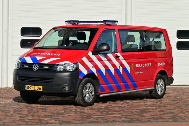 Kenteken: 8-ZRL-06 Roepnummer: 307 Type voertuig: DB-K Merk &amp; Type: Volkswagen Transporter T5-Kombi 2,0TDi Opbouw: Bouwjaar: 2015 In dienst: 2015 Uit dienst: Standplaats: de Meern