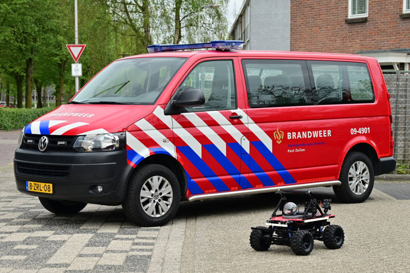 Kenteken: 8-ZRL-08 Roepnummer: 507 > 09-4901 Type voertuig: DB Merk &amp; Type: Volkswagen Transporter T5-Kombi 2,0TDi Opbouw: Bouwjaar: 2015 In dienst: 2015 Uit dienst: