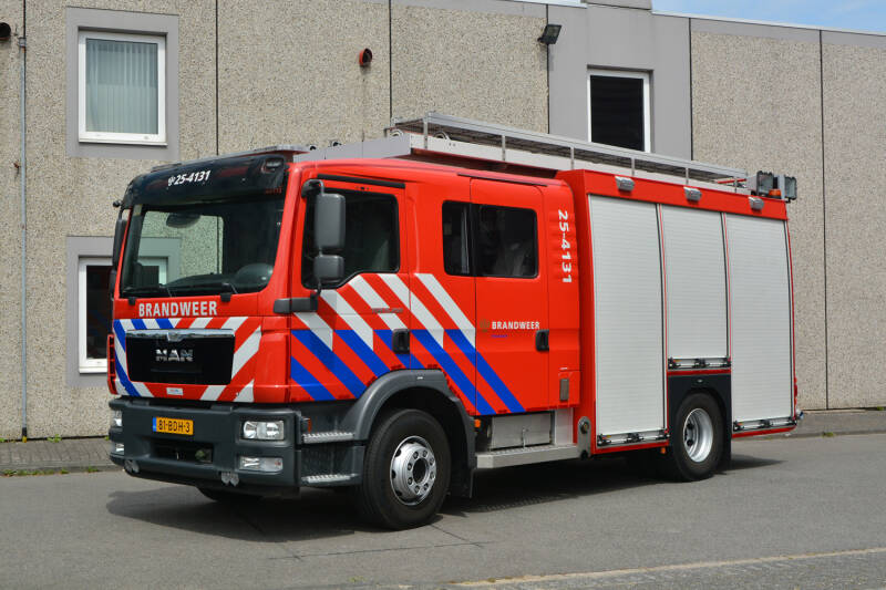 Kenteken: 81-BDH-3 Roepnummer: 25-4131 Type voertuig: TS7 LD3000 HD250 T1500 Merk &amp; Type: MAN 15.250BL[TGM] Opbouw: DRV-Jöhstadt Bouwjaar: 2013 In dienst: 2013 Uit dienst: 2019 Standplaats: Almere - Poort. Naar Emmeloord.