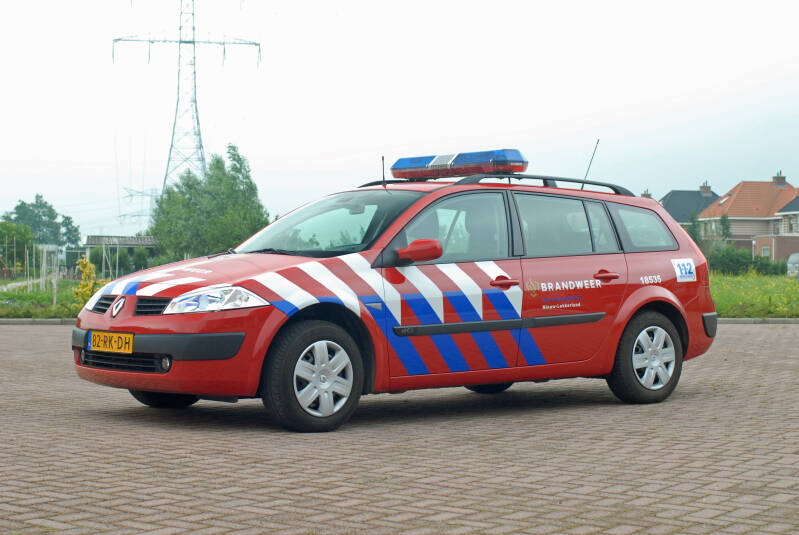 Kenteken: 82-RK-DH Roepnummer: 18-535 > 18-6801 Type voertuig: DA Merk &amp; Type: Renault Mégane Grand Tour Opbouw: Bouwjaar: 2005 In dienst: 2005 Uit dienst: 2017
