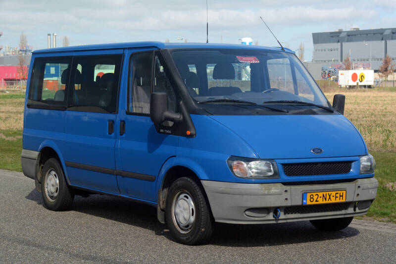 Kenteken: 82-NX-FH Roepnummer: Type voertuig: DB Merk &amp; Type: Ford Transit 85T300 Opbouw: Bouwjaar: 2004 In dienst: 2012 Uit dienst: 201. Standplaats: Oss