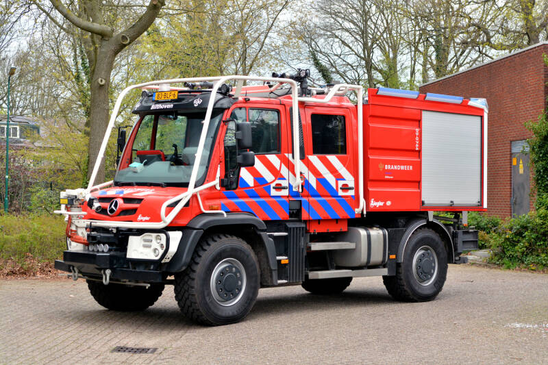 Kenteken: 83-BLF-6 Roepnummer: 09-0744 Type voertuig: TS5TNB LD3200 T3000/500 Merk &amp; Type: Mercedes Benz U530L39[Unimog] Opbouw: Ziegler Brandweertechniek Bouwjaar: 2017 In dienst: 2018 Uit dienst:
