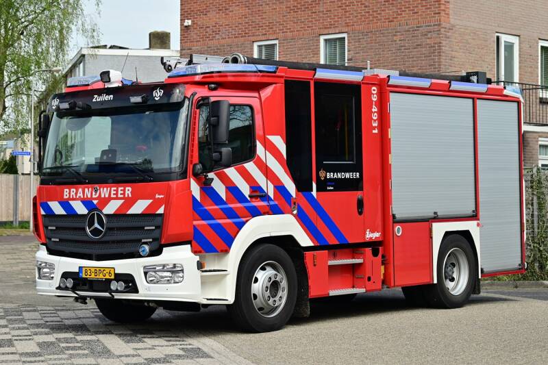 Kenteken: 83-BPG-6 Roepnummer: 09-4931 Type voertuig: TS7 LD3200 T1500 Merk &amp; Type: Mercedes Benz 1527F36[Atego] Opbouw: Ziegler Brandweertechniek Bouwjaar: 2019 In dienst: 2019 Uit dienst: